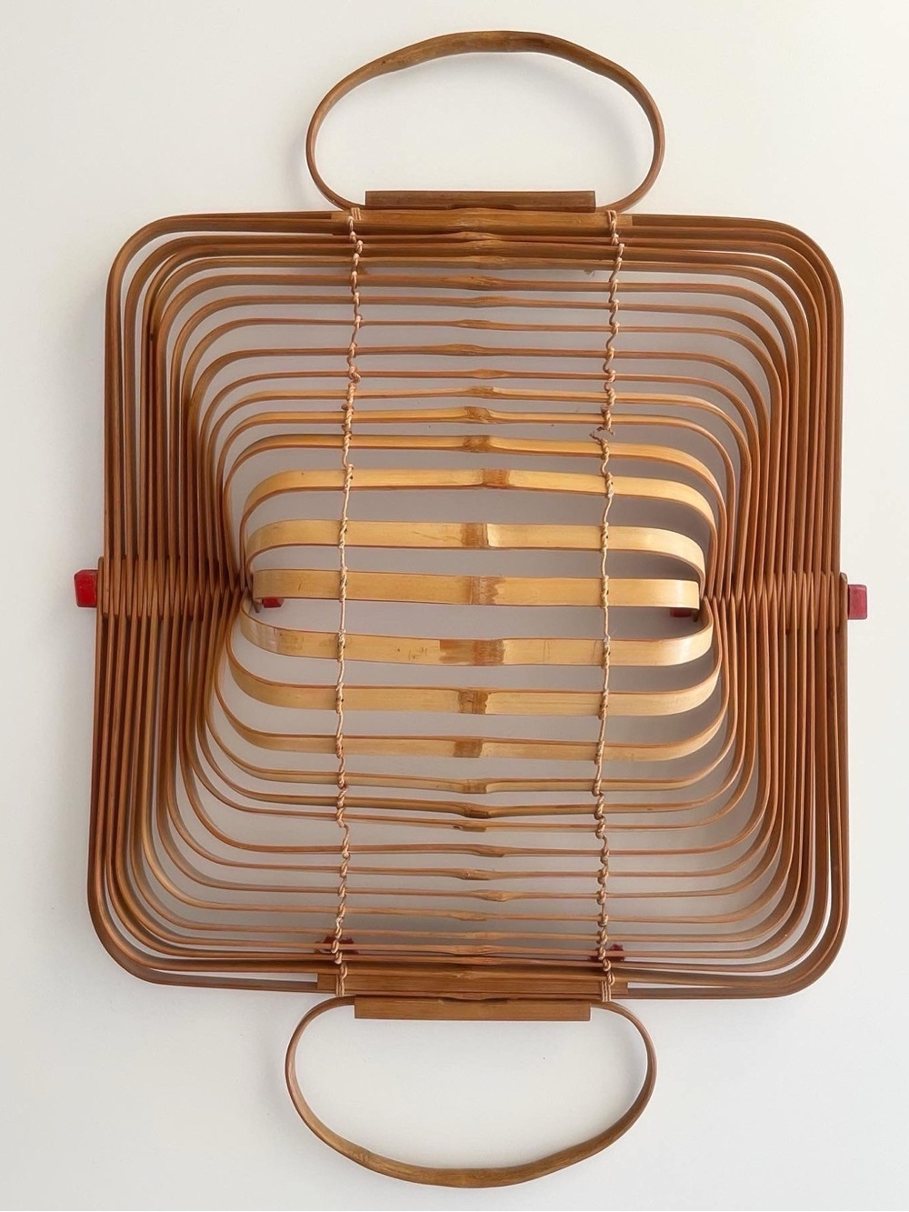 Vintage 1940's Japanese
Bamboo Lobster Cage Purse - Picture 4 of 6